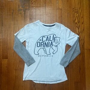 Old Navy White and Gray California Republic Kids Shirt